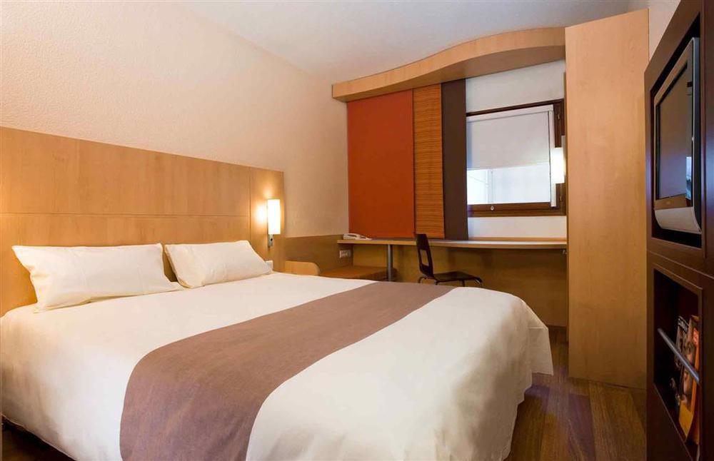 B&B Hotel Offenbach-Kaiserlei Offenbach am Main Quarto foto